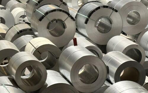 Tranzactia prin care Umbrarescu preia activele ArcelorMittal Hunedoara, analizata de Consiliul Concurentei